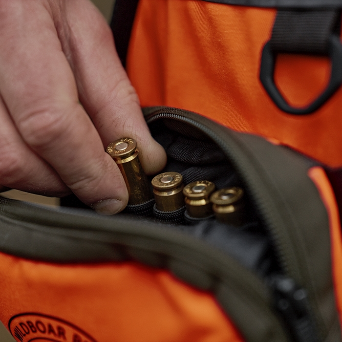 Härkila Wildboar Pro Blaze vest – taske med patroner